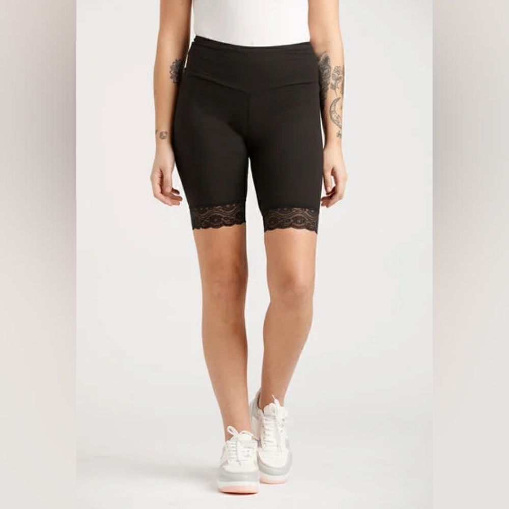 Warehouse One Size‎ XS Women's Lace Trim Black Bike Shorts